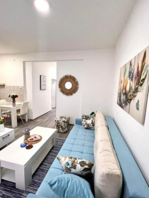 M Apartman